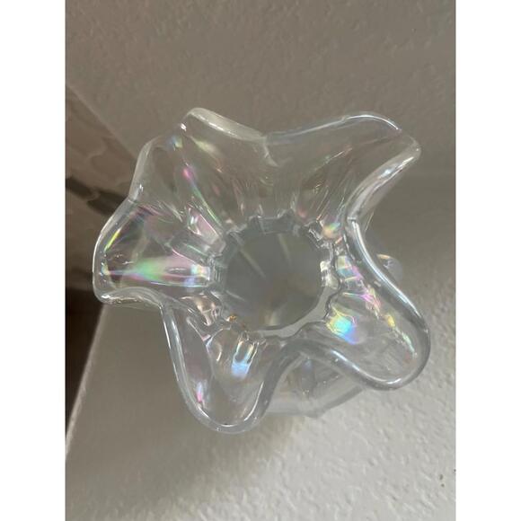 Fenton opalescent Heavy Ribbed Pattern  7"  Vase  -  Ruffled Top - Picture 2 of 5